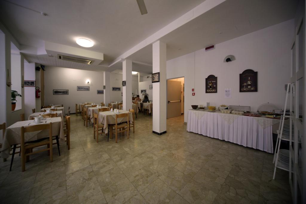 Oxford Hotel Rimini Luaran gambar